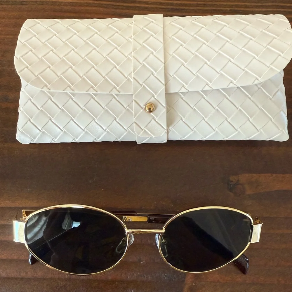 GOLD AND TORTUS SUNGLASSES ❤️‍🔥 NWT WITH CASE